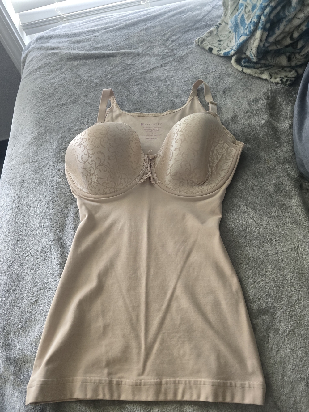 Supportive Shaping Tank with Built-In Bra in Light Beige